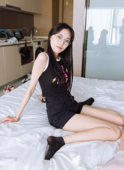 袜啵啵 – 小甜豆&稚予 – 高跟鞋短黑丝白丝裸足 【145P1V1.45G】