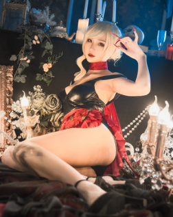 瓦斯塔亚小龙虾 17套写真视频资源合集-[8.06G]