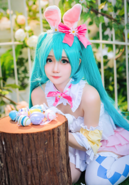 焖焖碳 – VOCALOID 初音未来 复活节兔子 【22P 159MB】