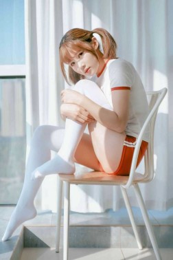 草莓酱娜 2套写真视频资源合集 208MB