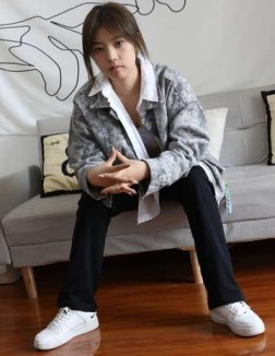 舞蹈生艾玛 福利资源合集-[960P-4.96GB]