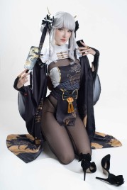 Candy Ball – Blanc (White Rabbit) (NIKKE)