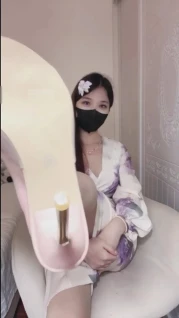 玩物直播爱菜主子-20250612 第一视角-玩弄小锁奴！哈哈哈 974MB