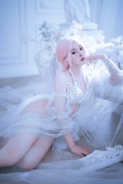 Natsuko夏夏子 – 白天蛾