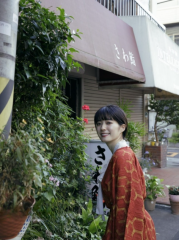 吃瓜日本着名演员模特橘凛々子女上位骑乘1v400mb