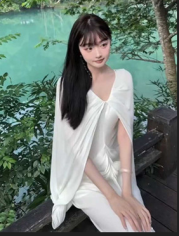 上海超美校花【赵琳娜】不雅视频流出_为旅行竟卖身援交_跟金主玩3P调教【442M/3V+14P】